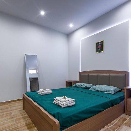 Renovated 2Bd House Close To Pireus Port エクステリア 写真