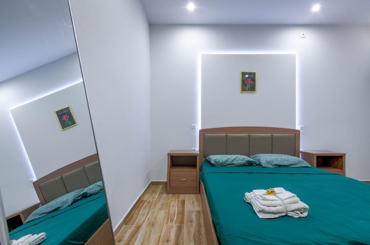 Renovated 2Bd House Close To Pireus Port エクステリア 写真