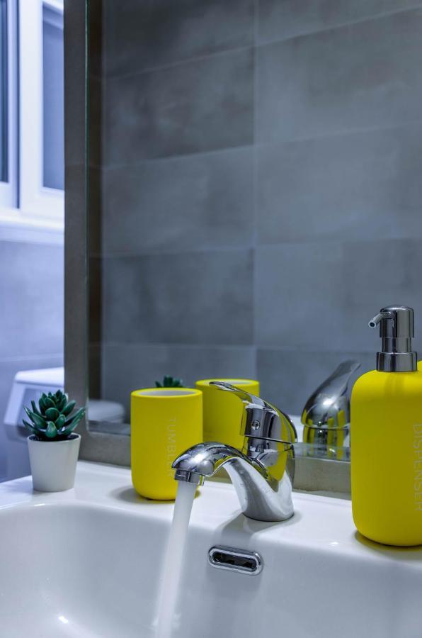 Renovated 2Bd House Close To Pireus Port エクステリア 写真