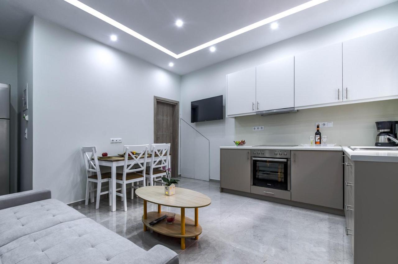 Renovated 2Bd House Close To Pireus Port エクステリア 写真