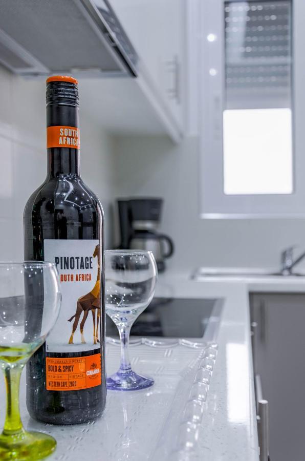 Renovated 2Bd House Close To Pireus Port エクステリア 写真