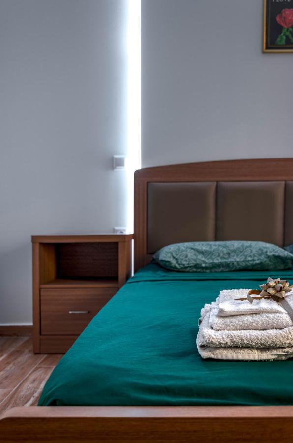 Renovated 2Bd House Close To Pireus Port エクステリア 写真