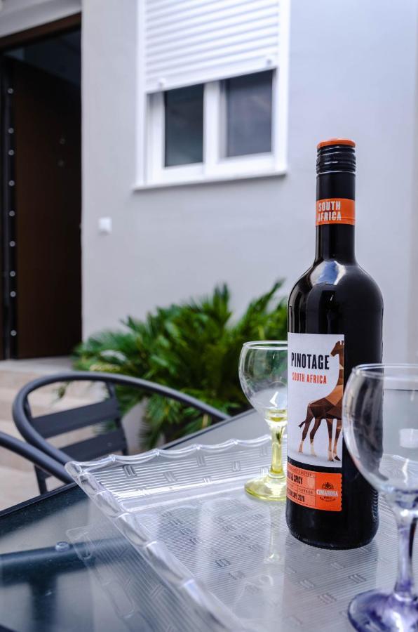 Renovated 2Bd House Close To Pireus Port エクステリア 写真