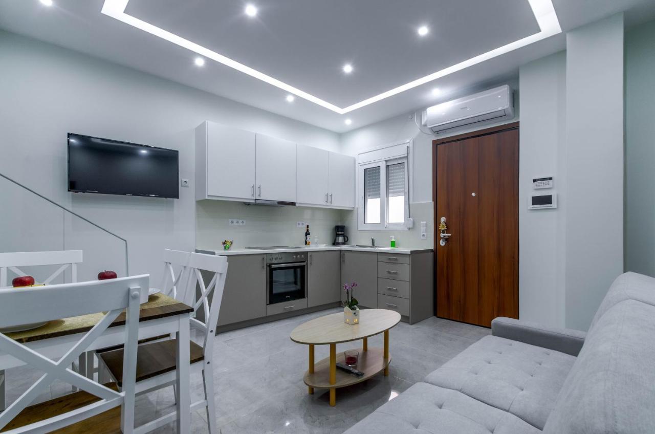 Renovated 2Bd House Close To Pireus Port エクステリア 写真